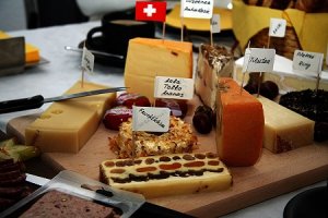 Сыр швейцарского производства