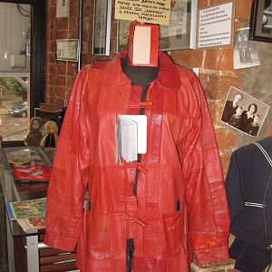 Куртка из обложек партбилетов