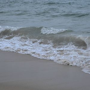 Песок на пляже в Нячанге